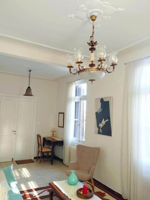Calliope'S Neoclassical Home In The Heart Of Plaka Athena Bagian luar foto