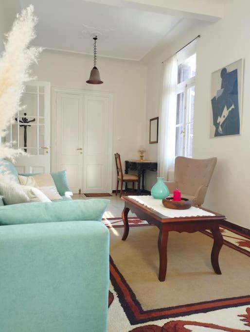 Calliope'S Neoclassical Home In The Heart Of Plaka Athena Bagian luar foto