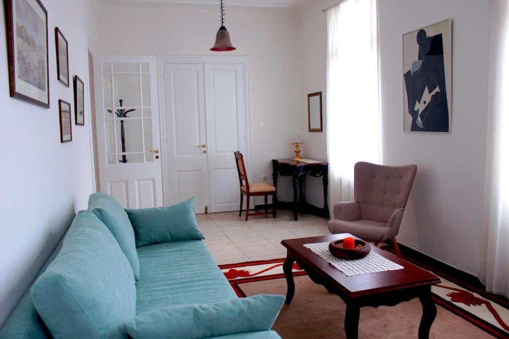 Calliope'S Neoclassical Home In The Heart Of Plaka Athena Bagian luar foto